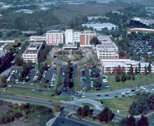 Convenientemente situado en el campus del Hospital Scripps Memorial